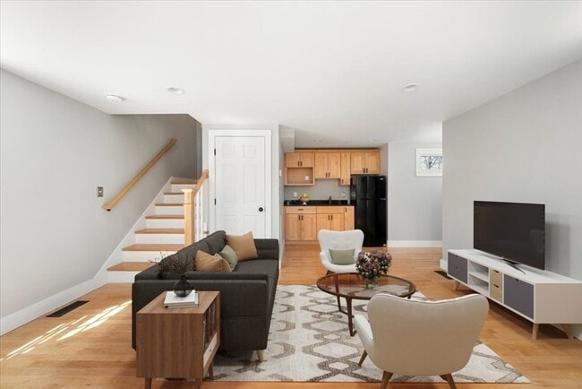 Building Photo - 85 Park St