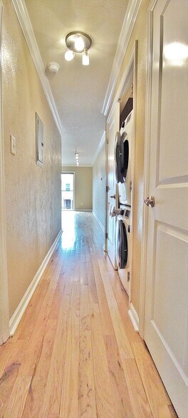 Building Photo - 1330 Elizabeth St