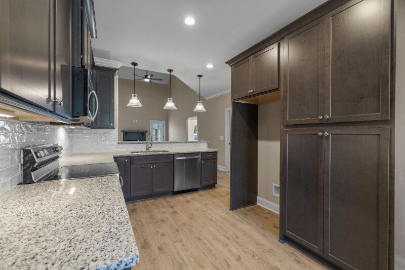 Building Photo - 1908 Gracie Bug Lp