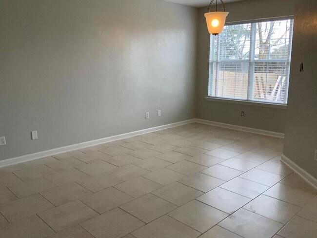 Building Photo - Lakeside Subdivision