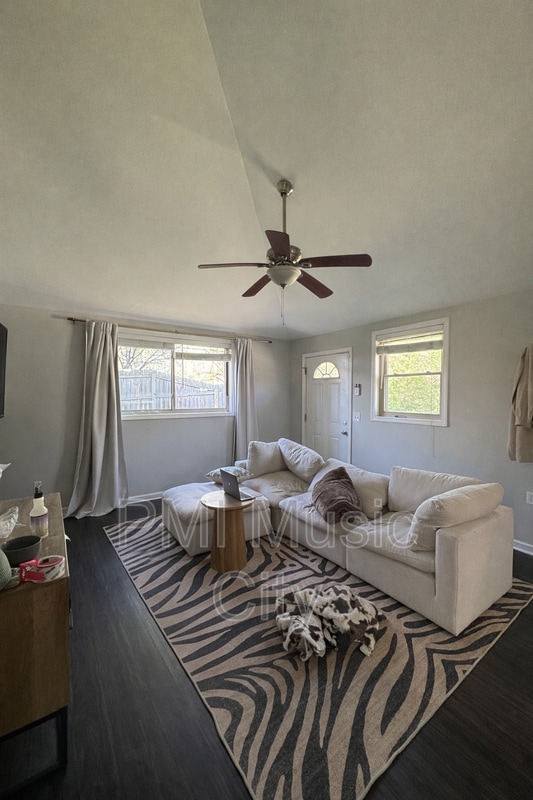 Building Photo - 197 Hicks Rd