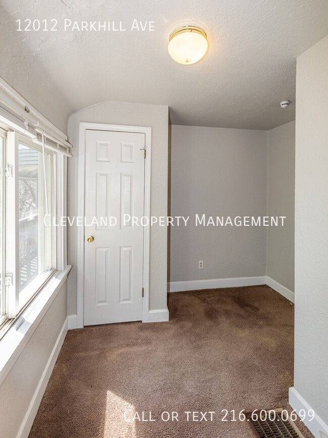 Building Photo - 12012 Parkhill Ave