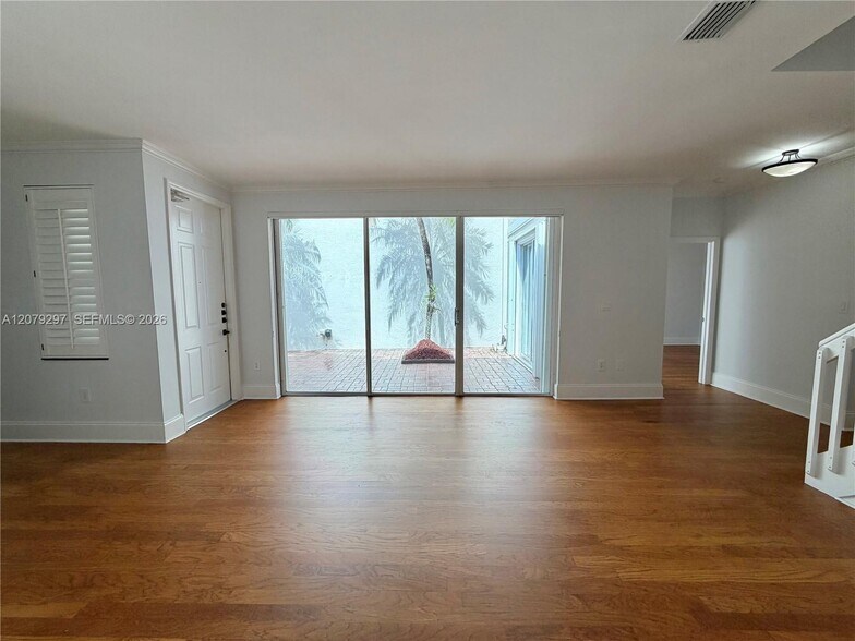 Building Photo - 1135 Cliffrose St