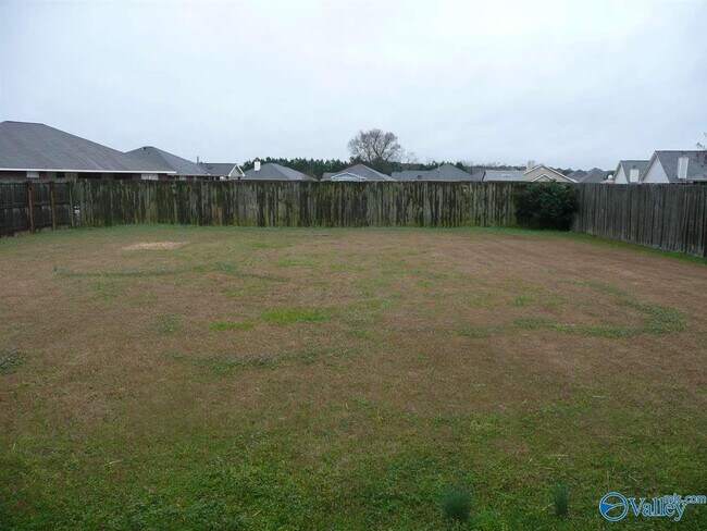 Building Photo - 105 Zeona Ct SW