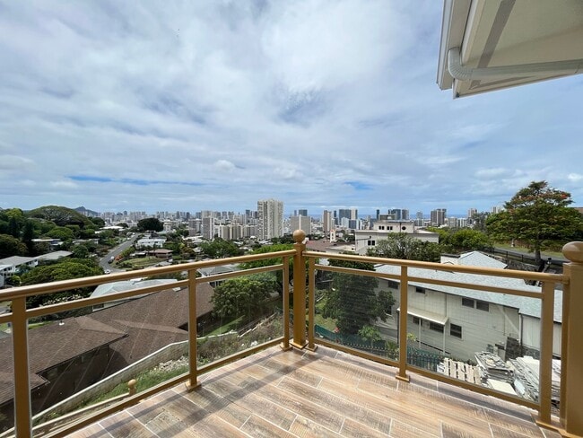 Building Photo - 2045 Mott Smith Dr