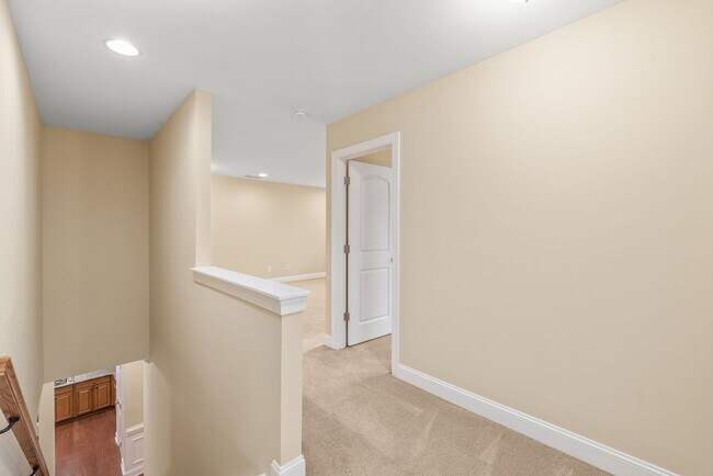 Building Photo - (Coming Soon) 5 Bedroom Brick Home in Matthews!