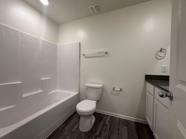 Building Photo - BRAND NEW 3 BEDROOM TOWNHOUSE W/LOFT