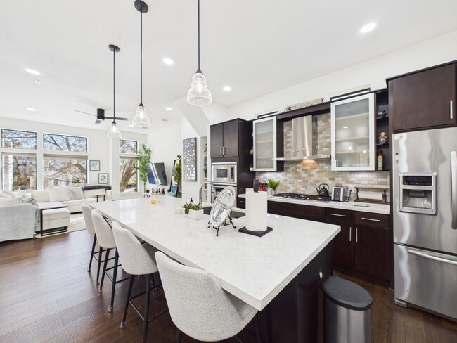 Building Photo - 1404 Spring St