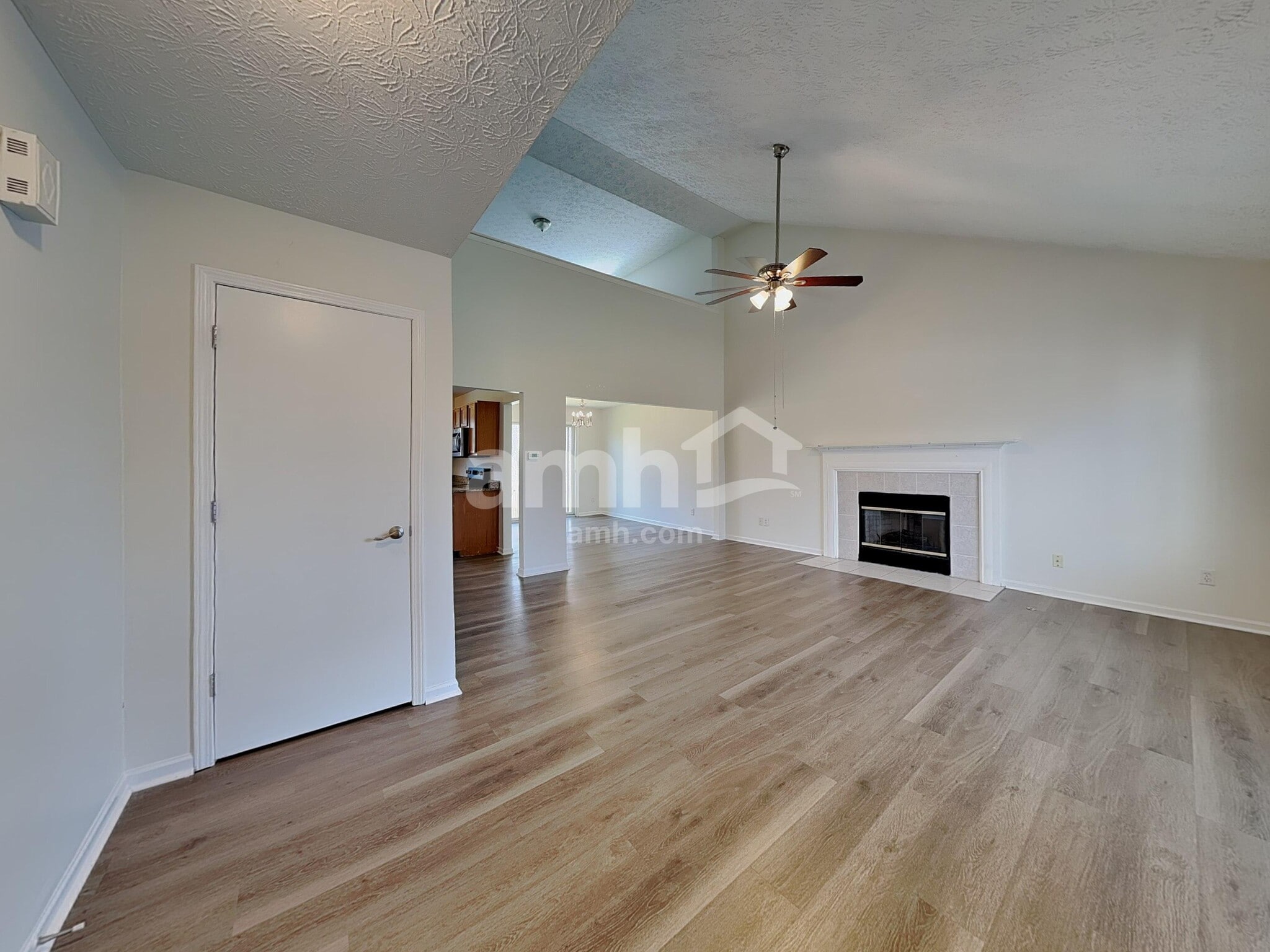 Building Photo - 1176 Tannic St