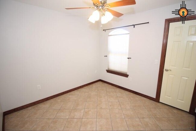 Building Photo - 2304 Reese Dr