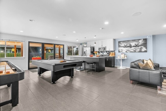 Building Photo - Aero Apartments