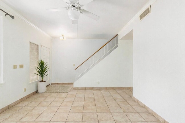 Building Photo - 500 N Roosevelt Ave