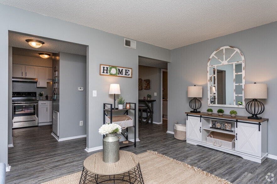 2BR, 2BA - 905 SF - The Avery at Auburn