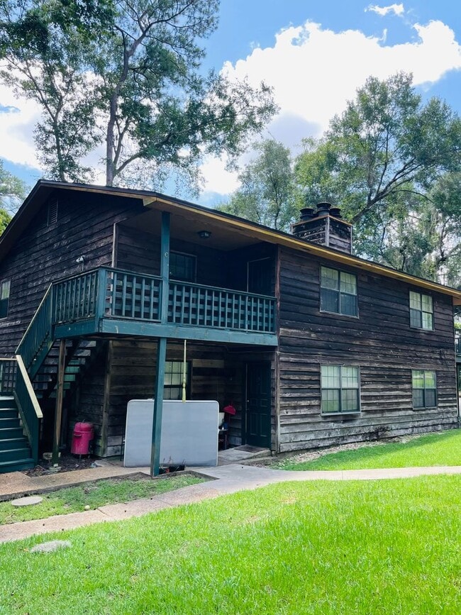 Building Photo - 1230 Alachua Ave