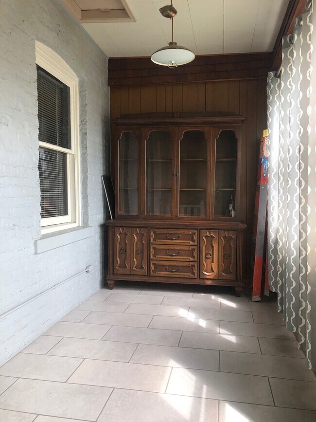 Building Photo - 3443 N Monticello Ave