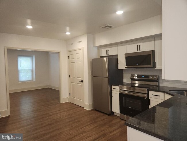 Building Photo - 3856 Terrace St
