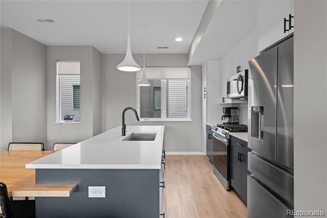Building Photo - 3101 W 47th Ave