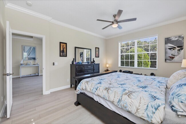 Building Photo - 796 Tartan Dr