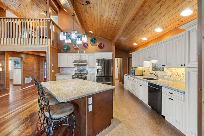Building Photo - 13912 Grey Bears Trail