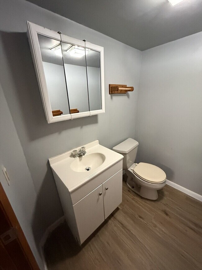 Building Photo - 8862 Zodiac Dr