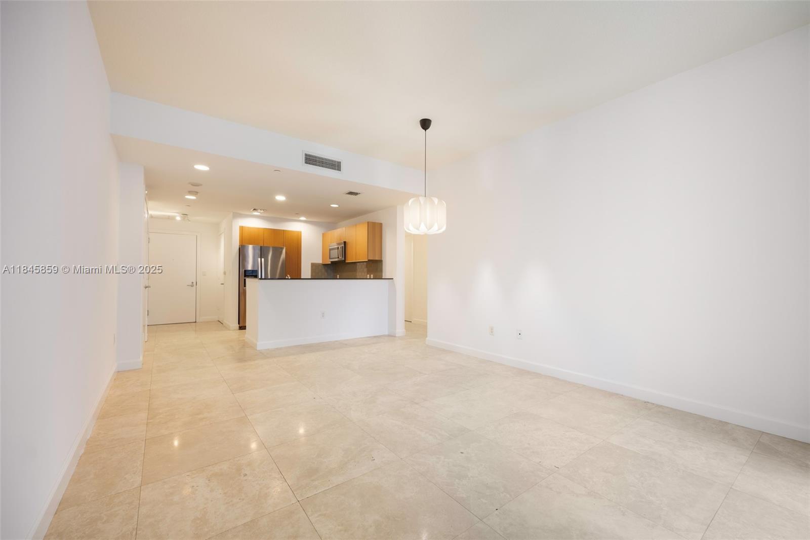 Building Photo - 1060 Brickell Ave