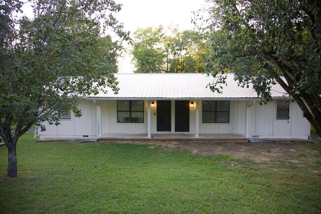 Building Photo - 3701 Stephens Rd NE