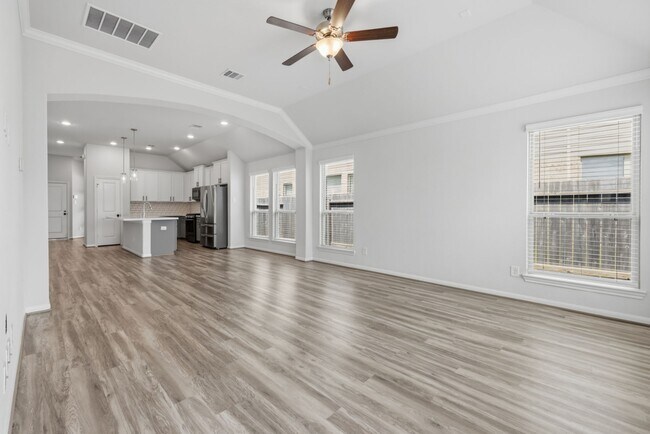Building Photo - 31115 Albany Brook Ln