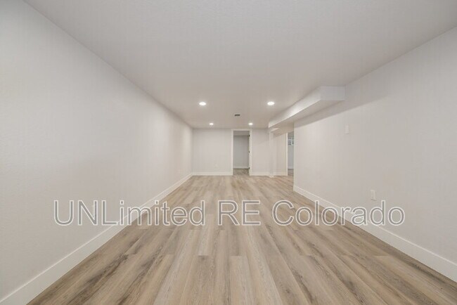 Building Photo - 1350 Troy St
