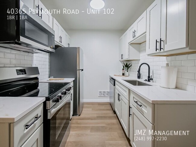 Building Photo - 40365 Plymouth Rd