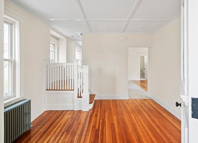 Building Photo - 57 Yale St