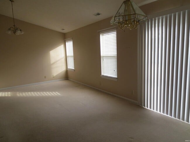 Building Photo - 193 N Furlong Dr