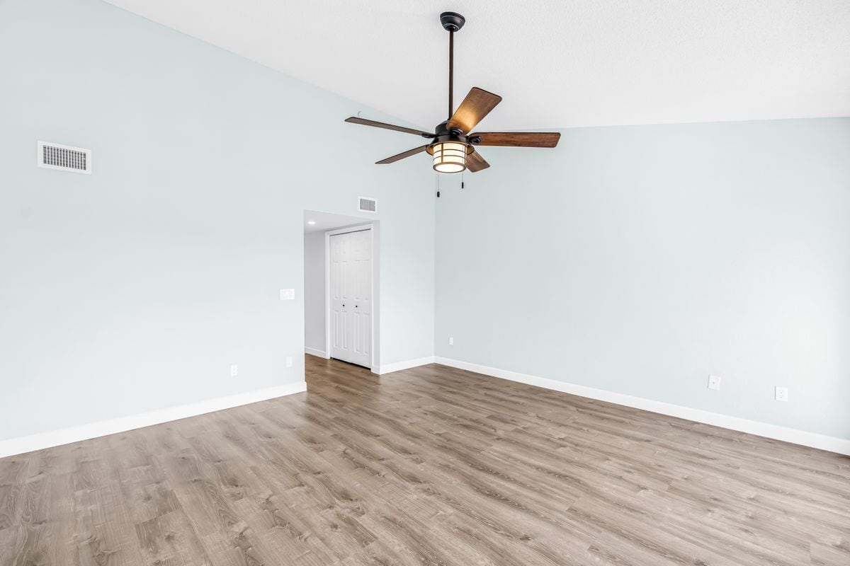 Building Photo - 9613 Tara Cay Ct