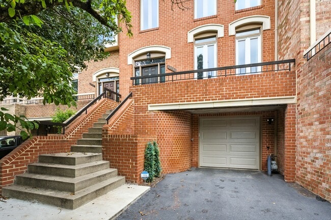 Building Photo - 10903 Whiterim Dr
