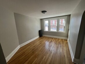 Building Photo - 119 Lewis St