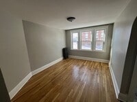 Building Photo - 119 Lewis St