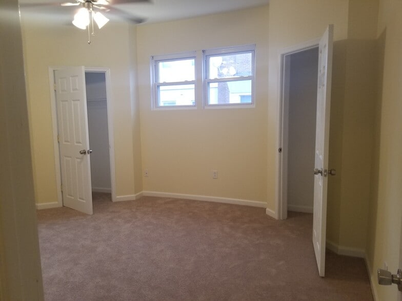 bedroom 1 - 4937 Chancellor St