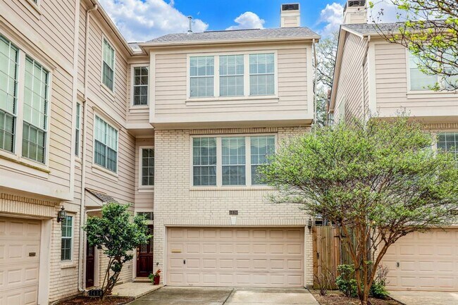 Front Door - 1426 Crocker St