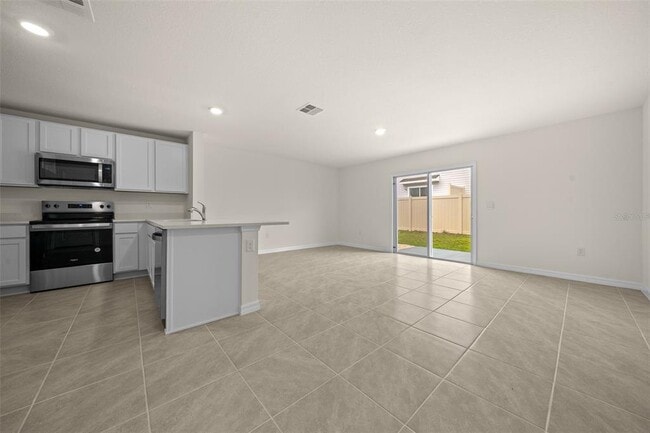 Building Photo - 6580 SW 81st Loop