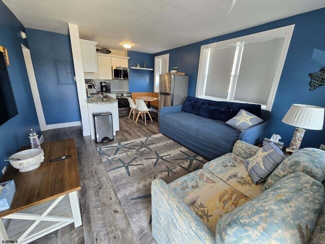 Building Photo - 3401 Ocean Ave