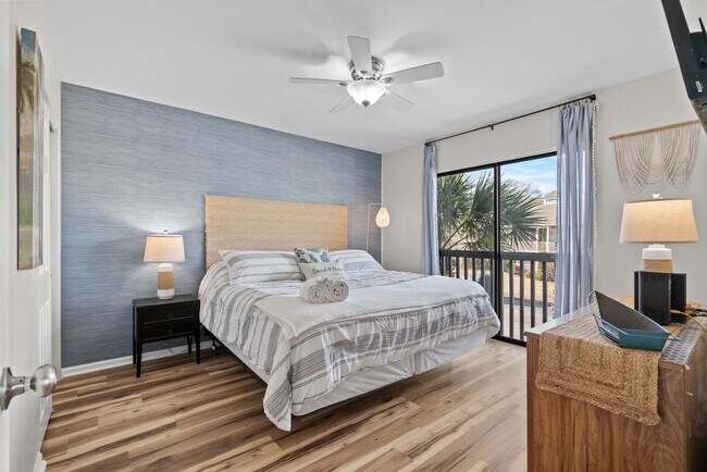 Building Photo - Furnished All-Inclusive 4bed/3bath condo available 12/1/25-2/28/26