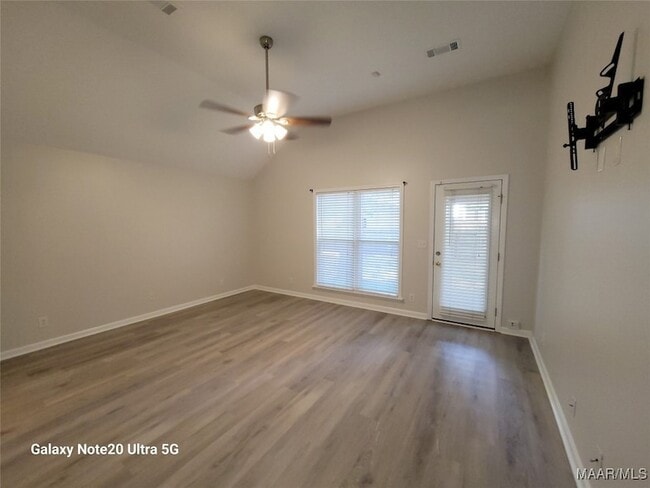 Building Photo - 6404 Deerwood Pl