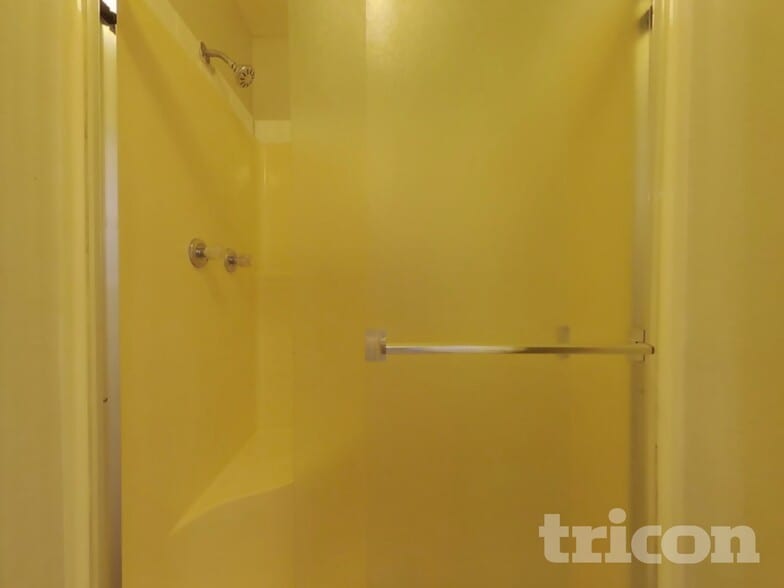 Building Photo - 308 N 46th Ave