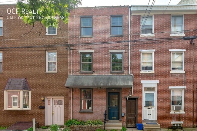 Building Photo - 2553 Salmon St