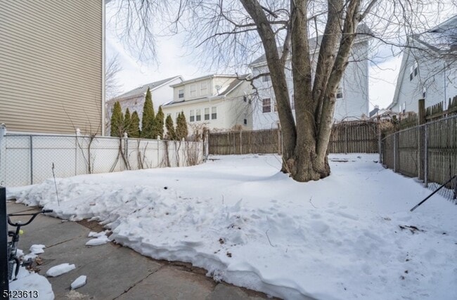 Building Photo - 626 S 20th St