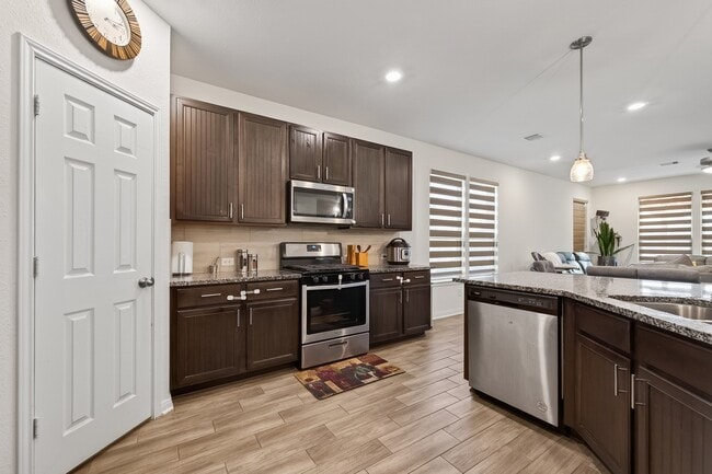 Building Photo - 5724 Texas Sage Dr