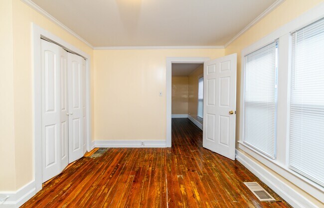 Building Photo - 1443 N 4th Ave