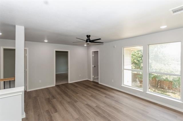 Building Photo - 1402 Belaire Dr