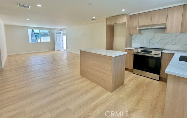 Building Photo - 7728 Laurel Canyon Blvd