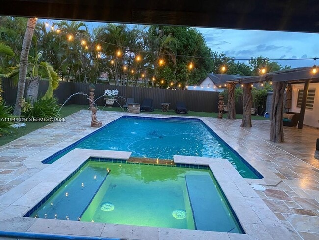 Building Photo - 4872 SW 140th Ave