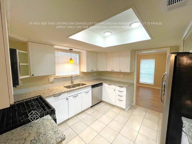 Building Photo - 3802 Highfalls Dr